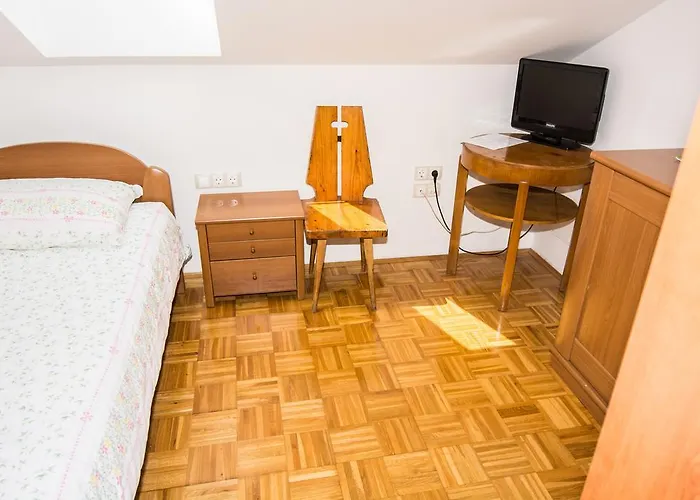 Jersin Hiša za goste Logatec