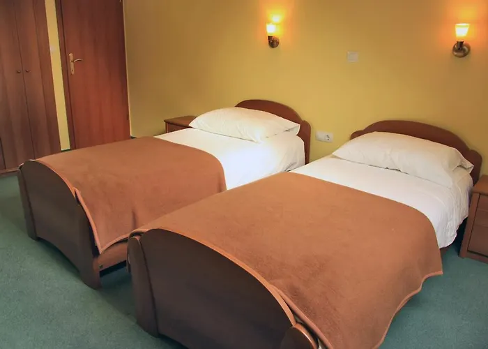 Jersin Hiša za goste 2*