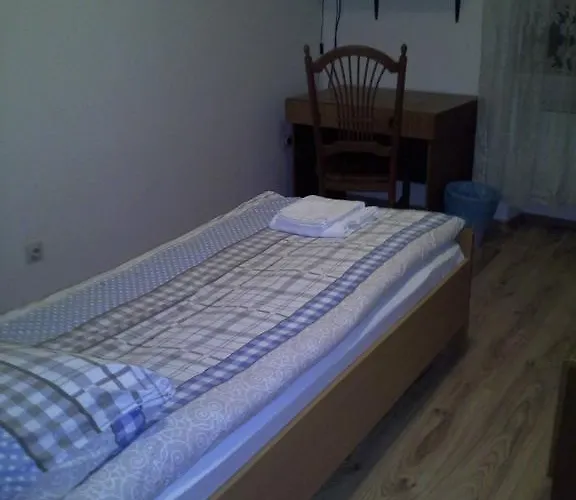 Jersin Hiša za goste 2*